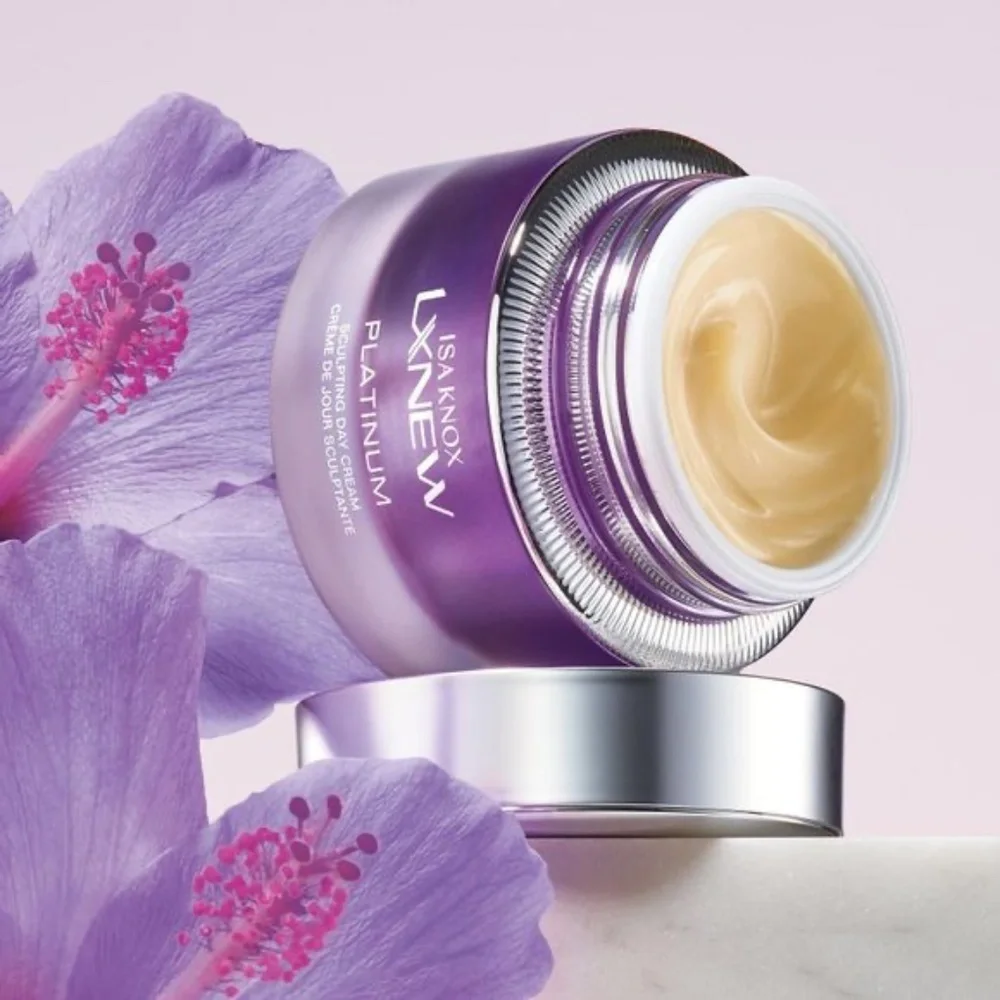 *AVON* Isa Knox LX NEW Platinum Sculpting Day Cream Size 1.7 fl. oz.